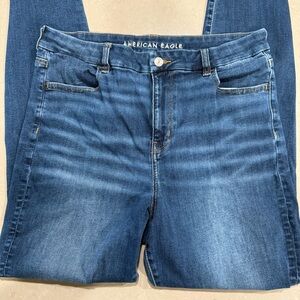 American Eagle Next Level Curvy High-Waisted Jegging